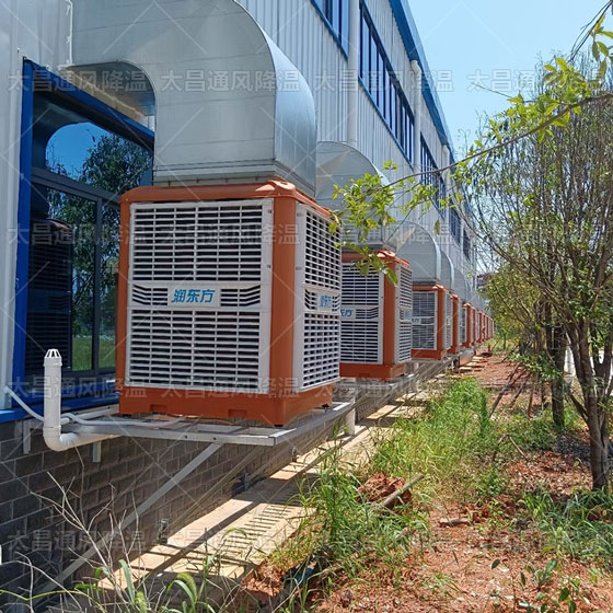 潤東方環保空調頂出風安裝.jpg