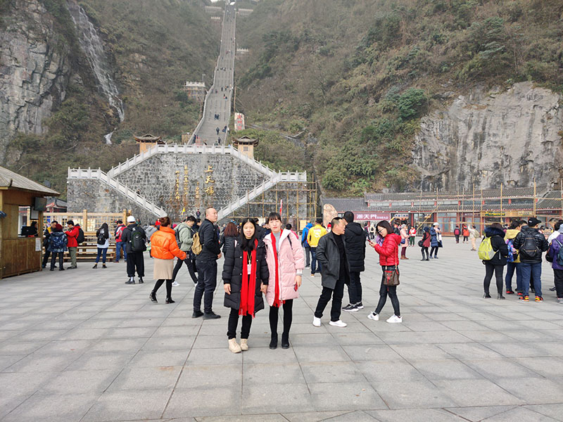 潤東方環(huán)?？照{(diào)團(tuán)隊(duì)出游